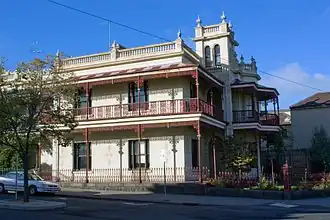 Wardlow, Parkville (1888). Italianate mansion with canted verandah screens.[59]
