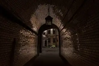 55 Galernaya Street. The gateway of the house where the "attack" on Pchyolkina took place [68]