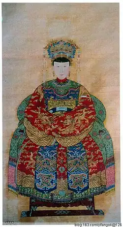 七十一代衍聖公 元配陳夫人衣冠像