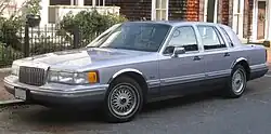 1993–1994 Lincoln Town Car Signature Series