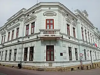 View of both walls of the building at the south-eastern side of the Market Square