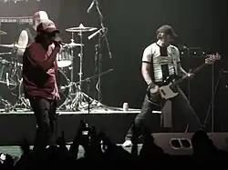 2 Minutos - At a concert in Chile,2011.