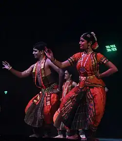 Photo showing Bharatanatyam dance performance by Guru Saroja Vaidyanathan' disciples at Youth Festival 2012