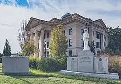 Photograph of the Boone County Courthouse