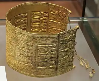 Gold bracelet from the tomb Regolini-Galassi, c. 650 BC