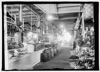 Center market stand in 1922