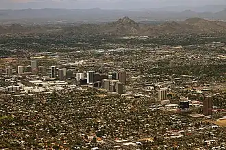 Central Avenue Phoenix (30511839841)
