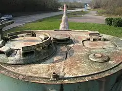 The Nahverteidigungswaffe with armored plug as seen on a Tiger I tank. Roof of the turret, bottom right.