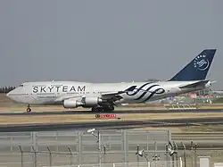 SkyTeam 747-400 B-18211 landing at Tokyo Narita Airport