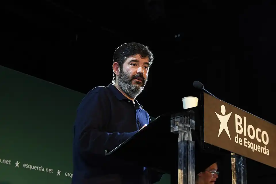 Comício de encerramento do Desobedoc 2019 (Esquerda.Net 46932652055).jpg