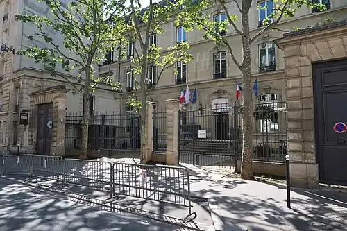 Former building in 57 rue de Babylone