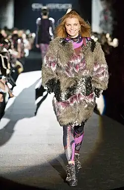 Custo Barcelona and Esther Cañadas catwalk model (June, 2010)