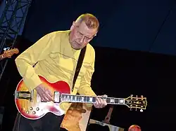 Tadeusz Nalepa in 2006, with Gibson L-5
