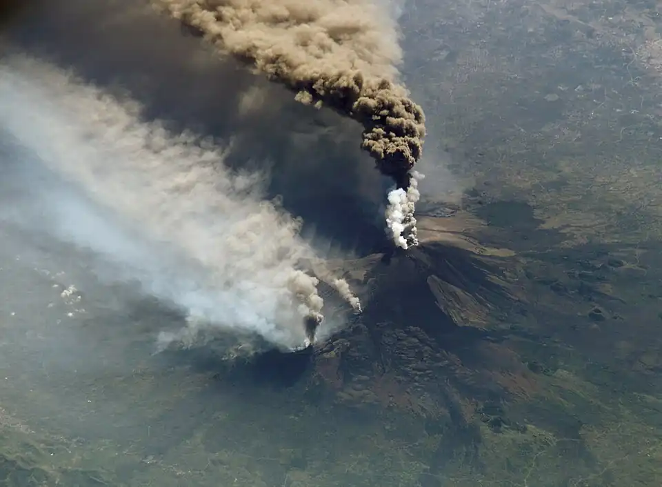 Etna's 2002 eruption, photographed from the ISS