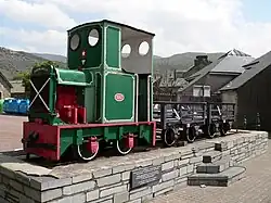 Hunslet 2207 on display at Duffws station