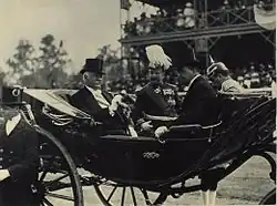 Juan Luis Sanfuentes arriving at the Dia de las Glorias del Ejercito in 1916
