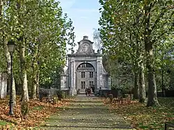 Image 10An avenue of London planes (Platanus × hispanica) in a garden in Belgium. (from Tree)