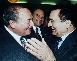 Gary_Ackerman_and_Hosni_Mubarak