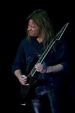 Glen_Drover_performing_in_Dubai_with_Megadeth_2005.jpg