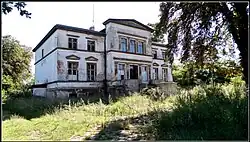 Old manor house in Karów