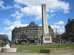 Harrogate is also a popular tourist destination, famous for its Victorian Turkish baths, gastronomy and high-end shops. The picture is of the Cenotaph.