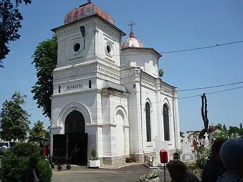 Viișoara cemetery chapel.