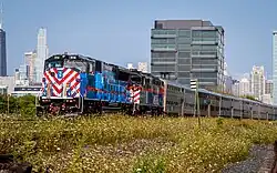 Metra push–pull train in Illinois