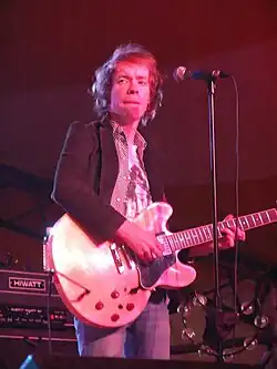 Ferguson performing with Sloan at the Sudbury Summerfest 2007 in Sudbury, Ontario