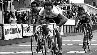 Hinault finishing before De Vlaeminck and Moser
