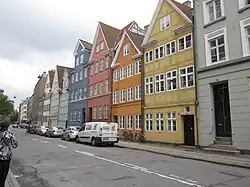 The house row at No. 43–55