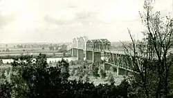 Original view of the Lexington Bridge around 1924