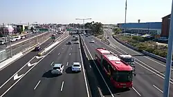 Northbound view of Tullamarine Freeway in Airport West, prior to upgrades and widening, February 2014