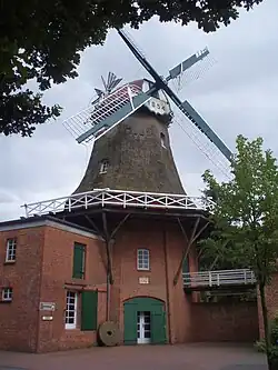Smock mill