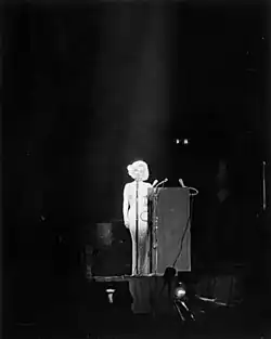 Monroe sings to Kennedy during Madison Square Garden event