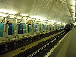 Installation of gates in November 2008