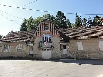 The town hall of Meurival
