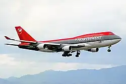N661US when it was in service with Northwest Airlines
