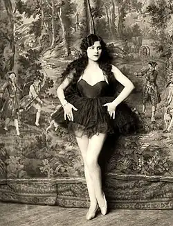 Naomi Johnson, Ziegfeld girl, by Alfred Cheney Johnston, c. 1920s
