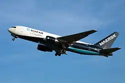 Medium-sized twin-engined jetliner with turbofans