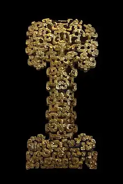 Ancient Chinese cast openwork dagger hilt, 6th–5th centuries BC, gold, British Museum[115]