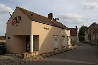 The town hall in Orveau