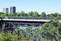Ottawa,_Ontario_-_Lemieux_Island_Bridge_-_3