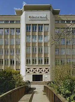 Office building at Wassenaarseweg, constructed 1938-1942 and completed 1946, designed by Jacobus Oud