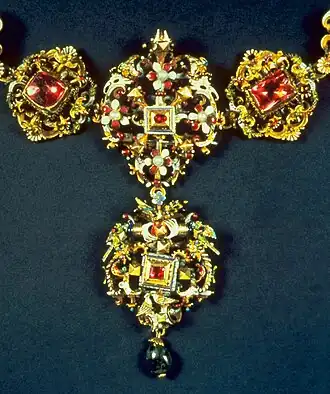 The jewelled wedding collar reputedly worn by Esterházy at his wedding in 1611.[3]