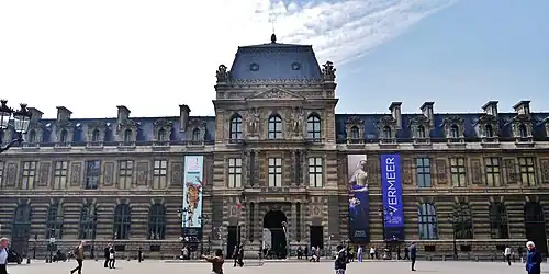 Pavillon de la Bibliothèque on the rue de Rivoli