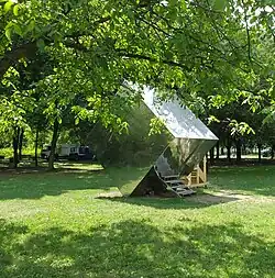 Paweł Althamer and Rirkrit Tiravanija, Overturned Tea House With Coffee Machine (2005, Bródno Park)