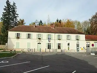 The town hall in Pierre-Levée