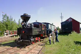 Narrow gauge 750&nbsp;mm (2&nbsp;ft&nbsp;5+1⁄2&nbsp;in) Porter. Oldest operational locomotive in Finland (built 1901). Today used in Jokioinen Museum Railway.
