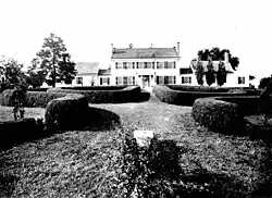 The Red Hill mansion prior to burning down, 1912