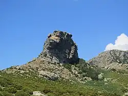Pruberzulu rock on route up towards Cima di e Follicie